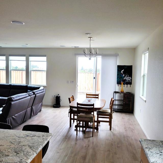 2080 Fuchsia Drive, Hollister CA: https://media.crmls.org/mediaz/b6e58e1b-b5ab-4d10-8e95-95223cc0d9df.jpg