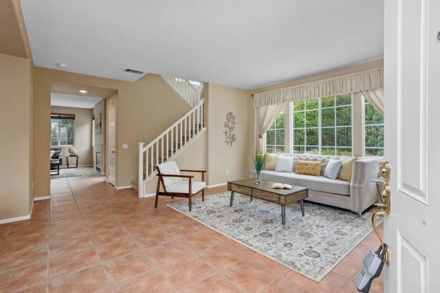 Detail Gallery Image 4 of 37 For 307 Calle De Portola, San Marcos,  CA 92078 - 3 Beds | 2/1 Baths