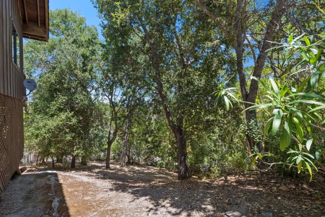 14449 Liddicoat Circle, Los Altos Hills CA: https://media.crmls.org/mediaz/b6e5e785-3695-4ece-a910-ff2d55acd96b.jpg