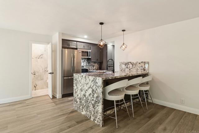 Detail Gallery Image 14 of 32 For 8262 Gilman Dr #1,  La Jolla,  CA 92037 - 2 Beds | 3 Baths