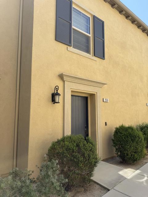 250 Paseo Bravo, Palm Desert CA: https://media.crmls.org/mediaz/b6e7890b-9bdd-4fb5-95f6-2482a5f5660a.jpg