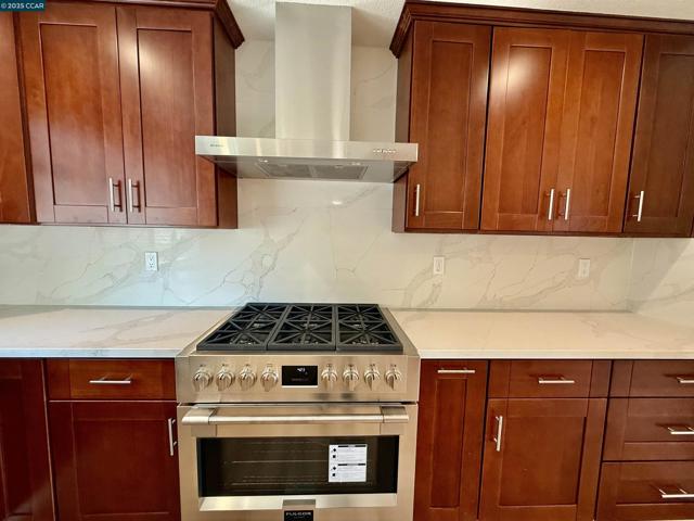 148 Lancaster Way, Vallejo CA: https://media.crmls.org/mediaz/b6e91be8-b9a4-4e44-853b-39391abb9994.jpg