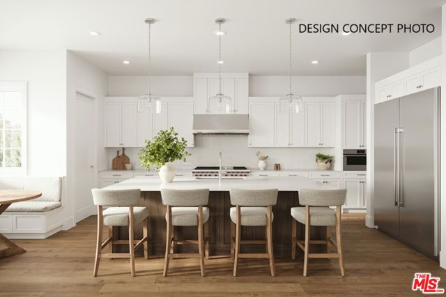 618 10th Street, Santa Monica CA: https://media.crmls.org/mediaz/b6e92175-255e-4454-93b1-c06ba378b93f.jpg