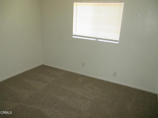 Detail Gallery Image 5 of 15 For 44104 Carolside Ave, Lancaster,  CA 93535 - 5 Beds | 3 Baths