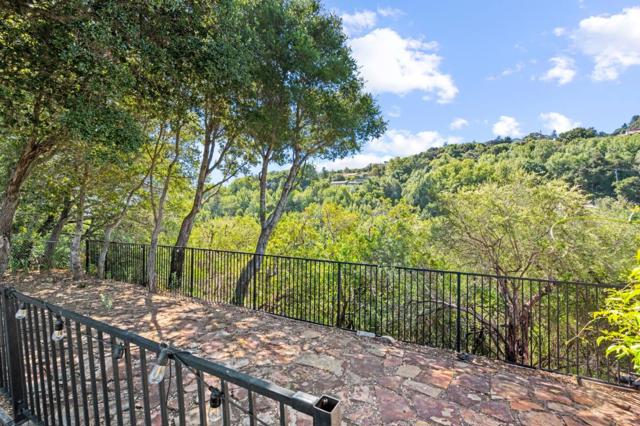 16451 Wood Acres Road, Los Gatos CA: https://media.crmls.org/mediaz/b6ea12cc-2154-42aa-b11b-9bd61560b936.jpg