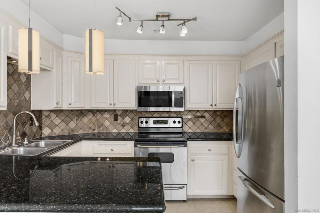 3939 Illinois St - photo 10