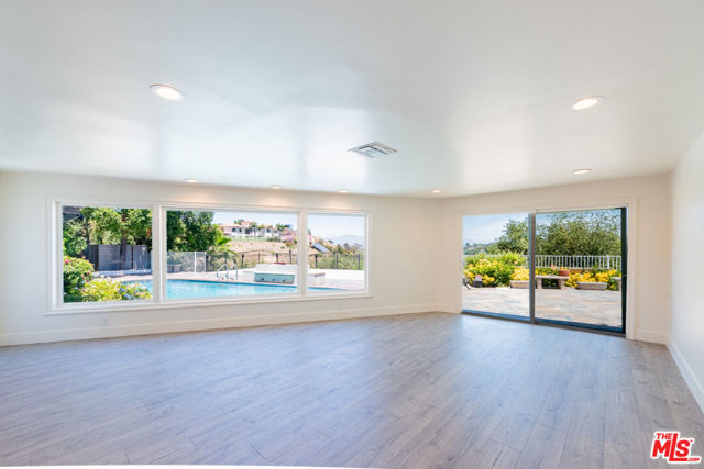 3650 Sapphire Drive, Encino CA: https://media.crmls.org/mediaz/b6ea524c-b091-433d-8d13-d9c5a39376f1.jpg