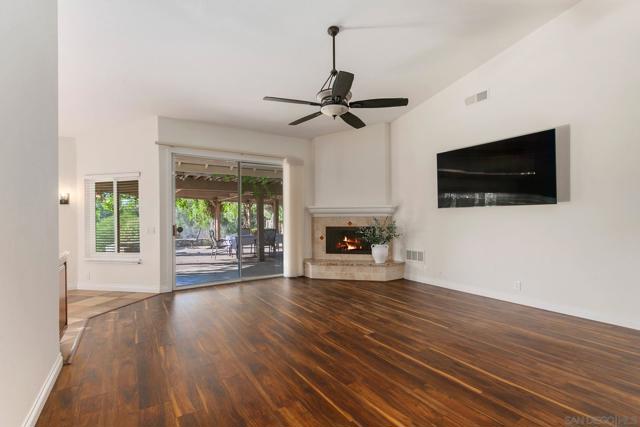 2610 Sunset Hills, Escondido CA: https://media.crmls.org/mediaz/b6ea6c71-c682-4e3b-9bde-08dde1f979d0.jpg