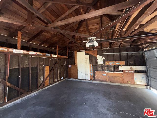 1715 E Silva Street, Long Beach CA: https://media.crmls.org/mediaz/b6ea923a-3c11-4119-8a12-dccccaa9a85d.jpg