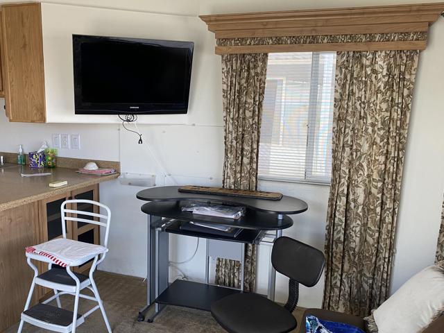17777 Langlois Road, Desert Hot Springs CA: https://media.crmls.org/mediaz/b6eb1bff-b9bd-4cd1-991b-af070defd111.jpg