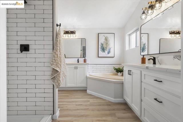 33526 4th ST, Union City CA: https://media.crmls.org/mediaz/b6eb2f9d-8b70-4ef6-813e-0c45592d17e0.jpg