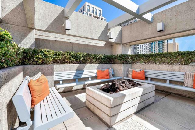Image 46 of 63 For 700 Front St  2501