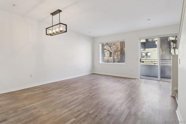 1501 India St, San Diego CA: https://media.crmls.org/mediaz/b6ebe6db-0fe9-4c55-a3a8-70b9c9f3f05d.jpg