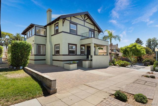 2445 47 A Street, San Diego CA: https://media.crmls.org/mediaz/b6ec6f2e-1df0-4240-85cb-d8f7926a967b.jpg