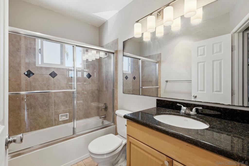 4747 Hamilton - photo 18