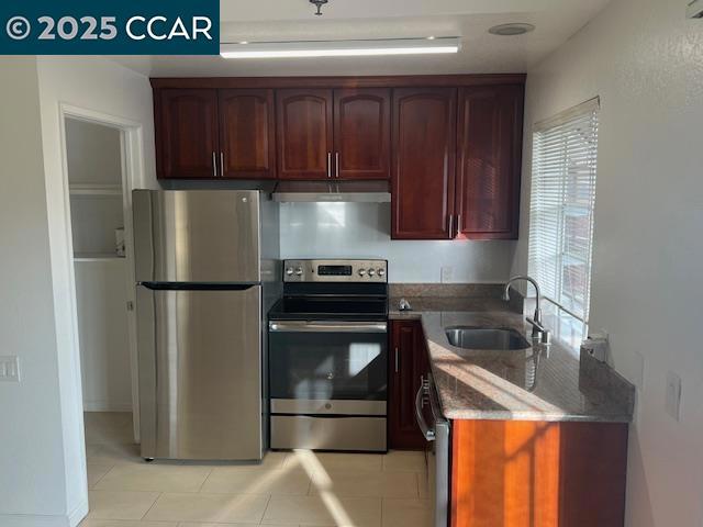 1975 Bonifacio St, Concord CA: https://media.crmls.org/mediaz/b6ed42e3-0169-48fa-b6e4-2883aec65fc0.jpg