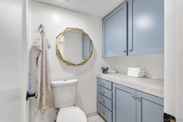 24 Via Alta Vis, Bonsall CA: https://media.crmls.org/mediaz/b6eda7e1-9053-457e-8e9a-03226f6d8eb1.jpg