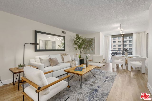 10751 Wilshire Boulevard, Los Angeles CA: https://media.crmls.org/mediaz/b6ee383d-cf7f-4349-94f6-60448629bdc8.jpg