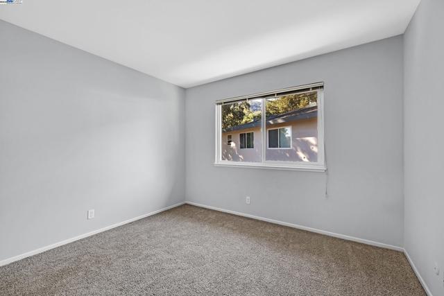 2207 Segundo Ct, Pleasanton CA: https://media.crmls.org/mediaz/b6ee80cd-e9e4-43ad-955e-5478d171d676.jpg