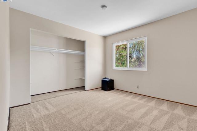 38 Barcelona Pl, Danville CA: https://media.crmls.org/mediaz/b6f01835-3e4d-4552-8e68-815dcc316299.jpg