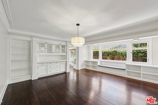 1324 N Orange Grove Avenue, West Hollywood CA: https://media.crmls.org/mediaz/b6f035c2-1680-43d7-92e9-af751e7d7b57.jpg