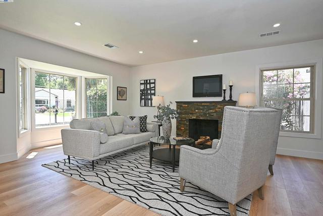 3208 McNutt, Walnut Creek CA: https://media.crmls.org/mediaz/b6f15914-465d-45fa-9270-8bc7388fd2ec.jpg