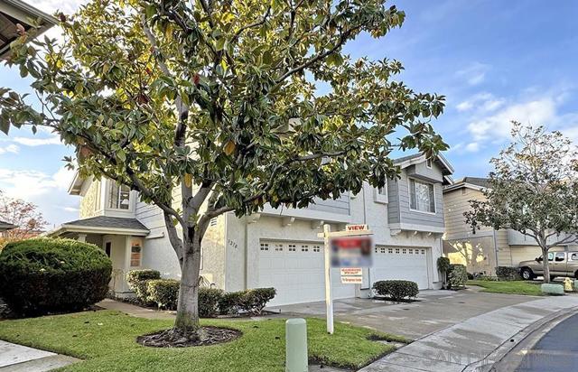 3270 W Fox Run Way, San Diego CA: https://media.crmls.org/mediaz/b6f1ba8d-9f65-44c8-a280-2c1d7eade866.jpg