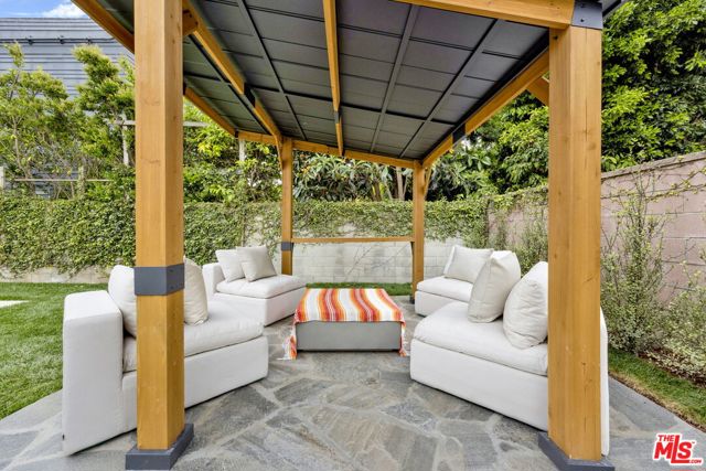 12469 Greene Avenue, Los Angeles CA: https://media.crmls.org/mediaz/b6f22fca-93ae-44ba-9805-bf240d813f58.jpg