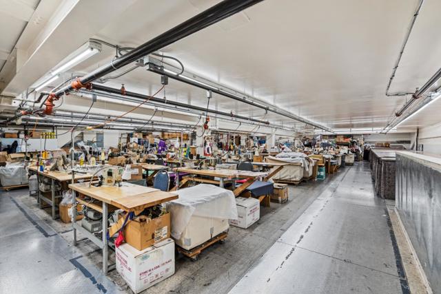 Image 41 of 52 For 1114 Howard Street