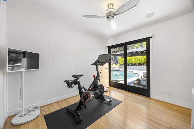 4149 Moselle Ct, Pleasanton CA: https://media.crmls.org/mediaz/b6f2a5dc-8fe5-4453-8352-9dc8dffb417e.jpg