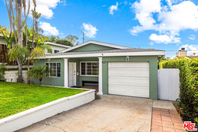 427 W Manchester Avenue, Playa del Rey CA: https://media.crmls.org/mediaz/b6f2f312-9b15-467c-81fe-b244b1c3d070.jpg