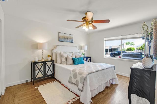 26623 ELDRIDGE AVE, Hayward CA: https://media.crmls.org/mediaz/b6f36907-9ffa-4b78-a680-73fde8496e06.jpg