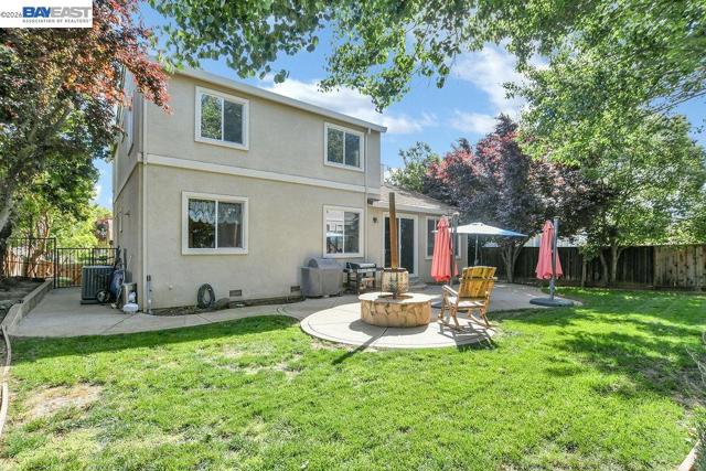 Image 3 of 28 For 2913 Haddington Ct