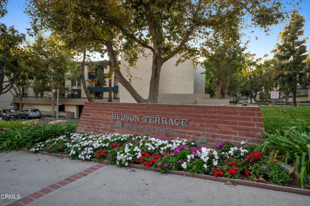 4041 Via Marisol, Los Angeles CA: https://media.crmls.org/mediaz/b6f41f90-4513-4931-918a-b6fcf0973e45.jpg