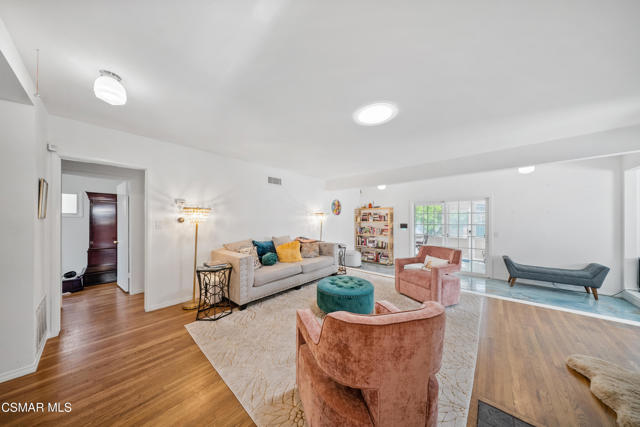 20428 Roscoe Blvd MLS-15