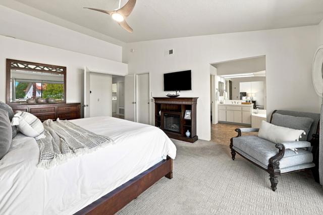 752 Vista Lago Drive N, Palm Desert, CA 92211