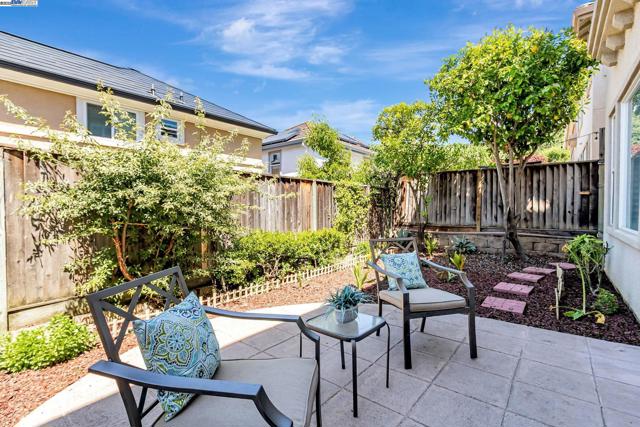 1657 Via Cortina, San Jose CA: https://media.crmls.org/mediaz/b6f53335-d571-4fbf-b488-5d7fd51ff958.jpg