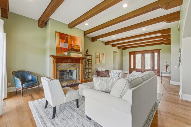 Detail Gallery Image 8 of 39 For 4712 Briana Ct, Fallbrook,  CA 92028 - 4 Beds | 4 Baths