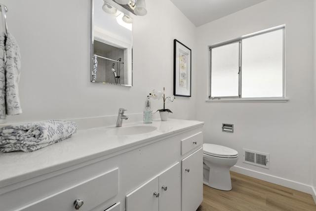 674 Campbell Avenue, Los Altos CA: https://media.crmls.org/mediaz/b6f68ddd-aaa1-4e71-a813-8492a9f56632.jpg