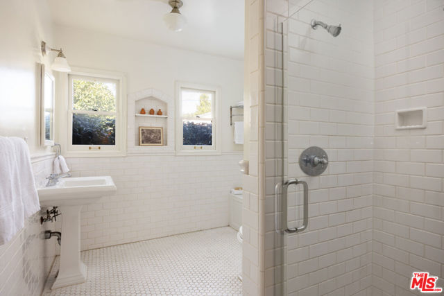 2222 Camden Avenue photo 12