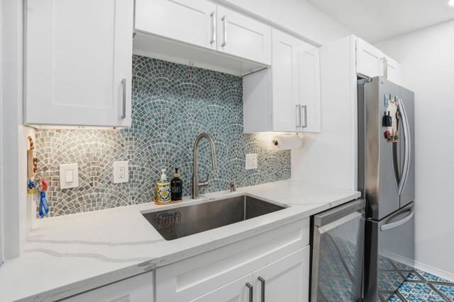 Detail Gallery Image 9 of 32 For 1730 Avenida Del Mundo #502,  Coronado,  CA 92118 - 2 Beds | 2 Baths