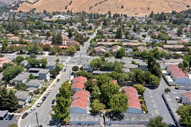 38652 Aurora Terrace, Fremont CA: https://media.crmls.org/mediaz/b6f930e8-d018-49b1-95b6-c5b680957d84.jpg