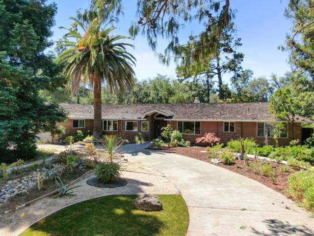 19521 Tweed Court, Saratoga CA: https://media.crmls.org/mediaz/b6f9f4ea-2f90-4870-8fc9-0ecfdae24ef7.jpg