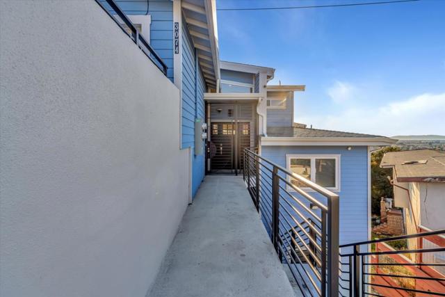 3074 Malcolm Avenue, Oakland CA: https://media.crmls.org/mediaz/b6fa4cda-5bdb-4145-9ca8-6f80e50ec6c5.jpg