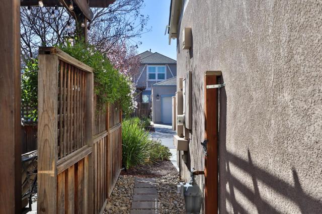 16752 San Clemente Lane, Morgan Hill CA: https://media.crmls.org/mediaz/b6fa7e7e-0b0c-4733-9115-fb32e2d5a692.jpg
