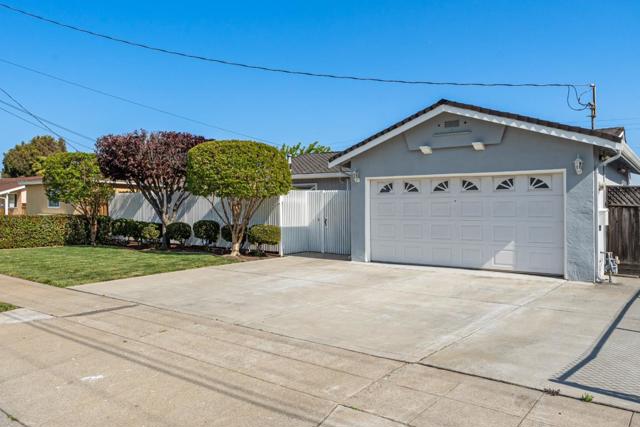 8346 Juniper Avenue, Newark CA: https://media.crmls.org/mediaz/b6fa8c8a-cd58-46e9-9865-574d806a4caf.jpg