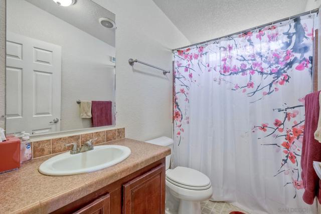 13162 Highway 8 Business, El Cajon CA: https://media.crmls.org/mediaz/b6fab26f-ab79-4489-bb00-01fb32713e72.jpg