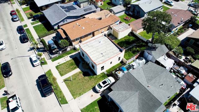 1622 W 66th Street, Los Angeles CA: https://media.crmls.org/mediaz/b6fb417f-abb9-4430-b443-f571b0e27e37.jpg