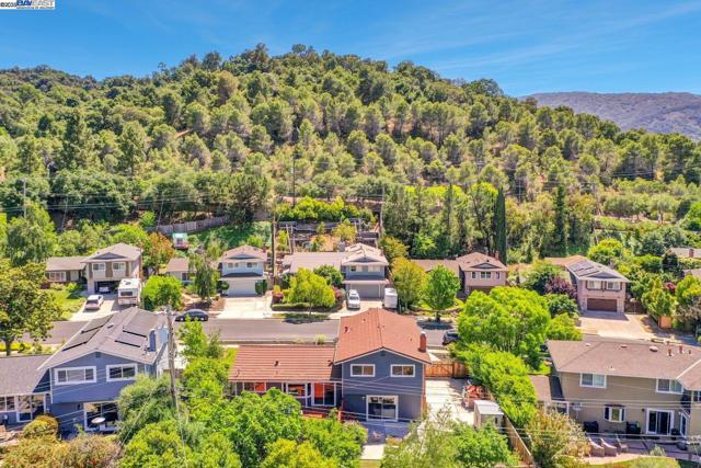 1487 De Palma Dr, San Jose CA: https://media.crmls.org/mediaz/b6fc7b1f-bdcb-4851-b279-0a623c37d57e.jpg