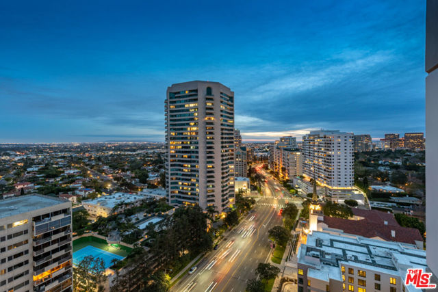 10445 Wilshire Boulevard, Los Angeles CA: https://media.crmls.org/mediaz/b6fc82d1-0652-42cb-8d9b-caa0e457a3e5.jpg